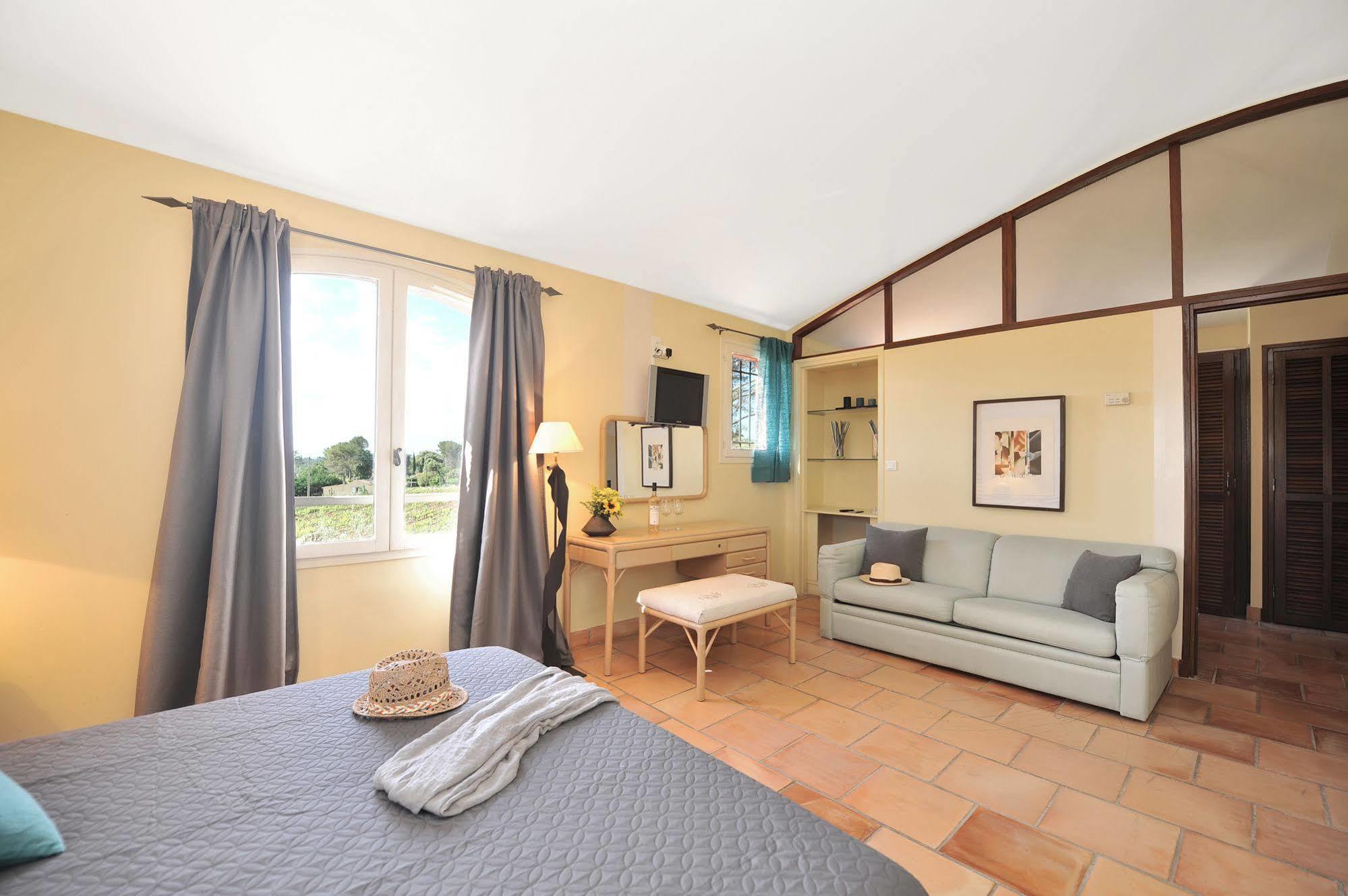 Domaine Rabiega Hotel Flayosc Buitenkant foto